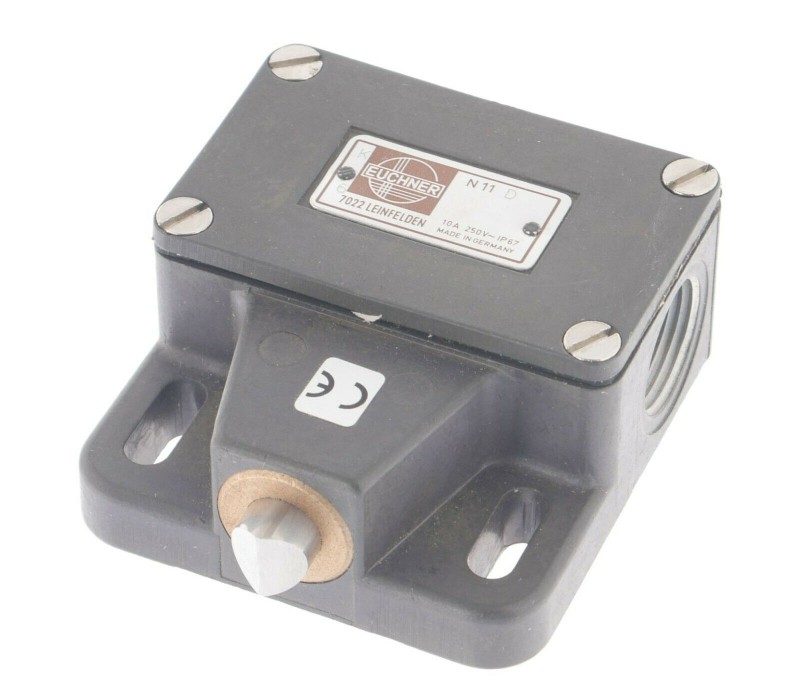 EUCHNER N 11 D  N11D 012247 ! NEW !