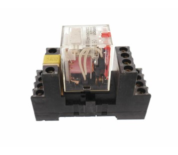 OMRON MY4IN 220/240VAC 7PCS