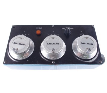 MITSUBISHI MELDAS SANSEI ELECTRIC MANUAL PULSE GENERATOR  HD52-1 