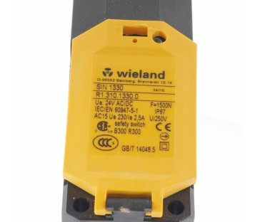 WIELAND R1.310.1330.0 R131013300 ! NEW !  FRONT COVER WITH DEFECT