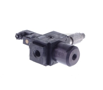 PARKER P3D-DA00SGN2CC  P3DDA00SGN2CC  + P2E-KV32C. 