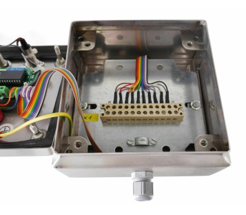 Frequency inverter controll box with DISPLAY and POTENTIOMETER