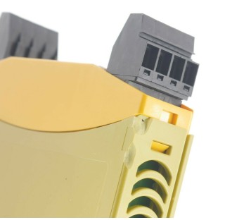 PILZ PNOZ MO4P 773536 BROKEN HOUSING