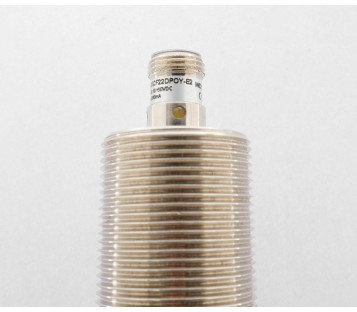 LANBAO LR30XCF22DPOY-E2 LR30XCF22DPOYE2  M30 SENSOR ! NEW !