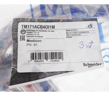 SCHNEIDER TM171ACB4OI1M CABLE + PLUG  ! NEW !