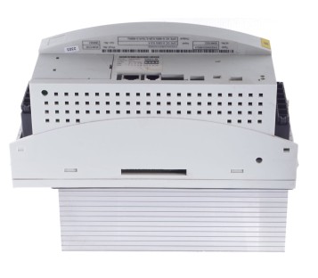 KUKA E93DA552I4B531  DC 0-585V 9,8A / 0-480AC 8,0A 0-480Hz LENZE KSD1-16