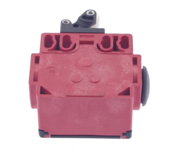 GE GENERAL ELECTRIC LIMIT SWITCHES  IUCHB411 130089   ! NEW !