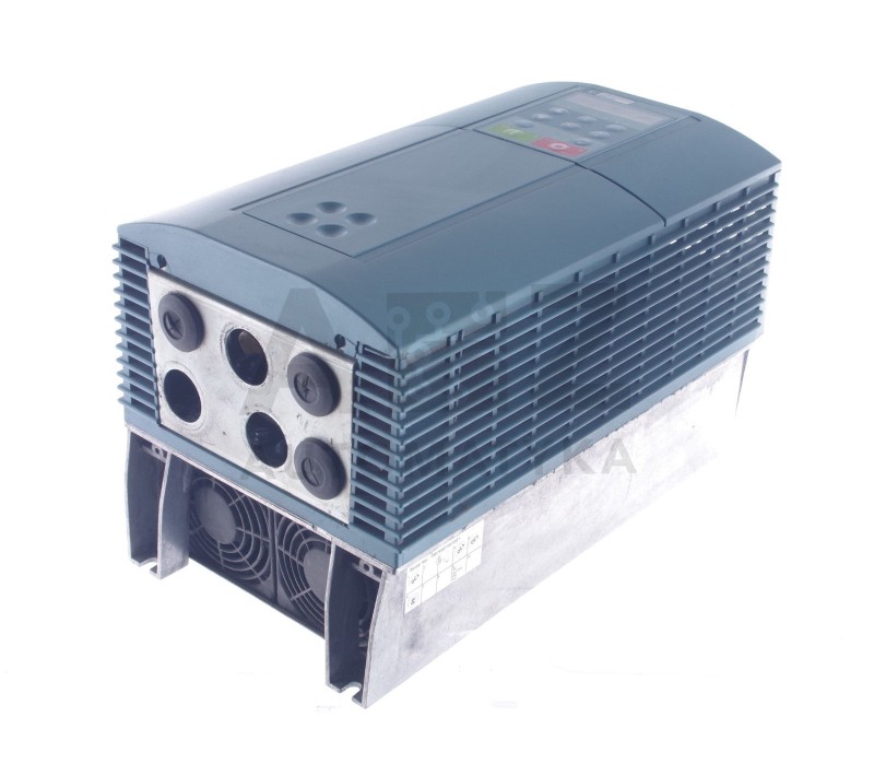 EUROTHERM 590 SERIES 605C/0055/400/0011/UK/0/0/B0/0/0   605C00554000011UK00B000