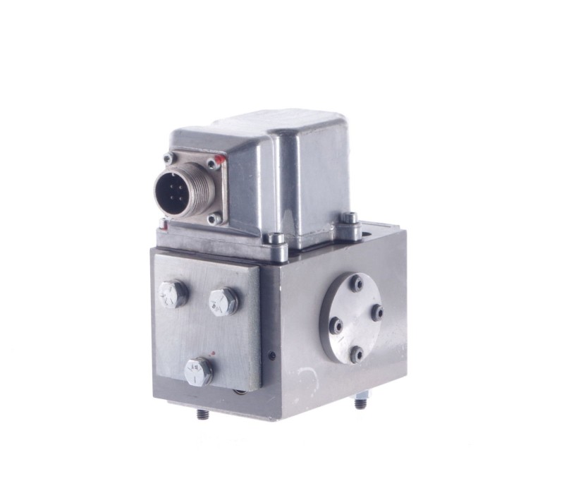 M+L ML M+L-SYSTEM-HYDRAULIK M 795 C M795C M-795-C xtapb ! NEW !