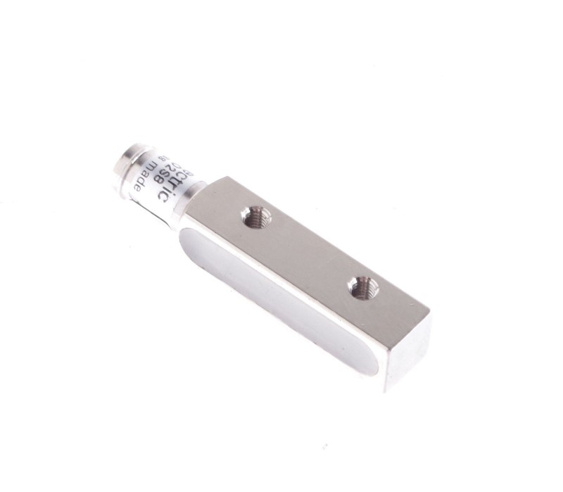 BAUMER IFM 08P3703/02S8  IFFM08P370302S8  ! NEW !