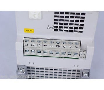 KEB F5 D2F5SBE-14EC 14F5MBE-15EA   AC3PH 180-260V 0-6000rpm 0-240V 10,5A 