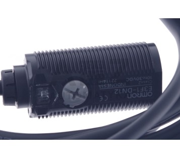 OMRON PHOTOELECTRIC SENSOR E3F1-DN12 E3F1DN12  ! NEW ! 