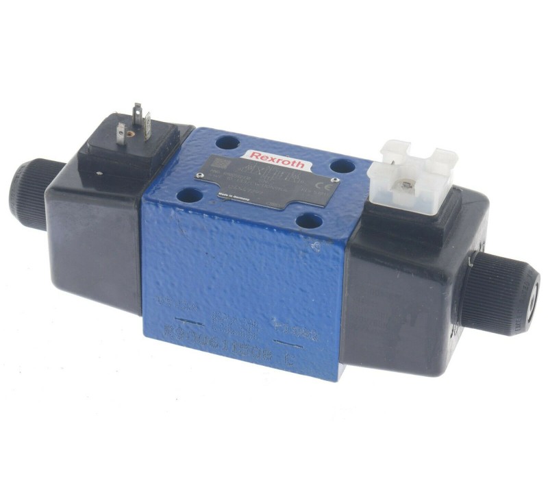 REXROTH 4 WE 10 J33/CW110N9K4 R900592338 ! NEW ! 