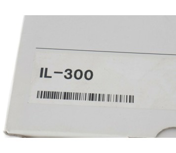 KEYENCE IL-300 IL300 LASER SENSOR ! NEW ! 