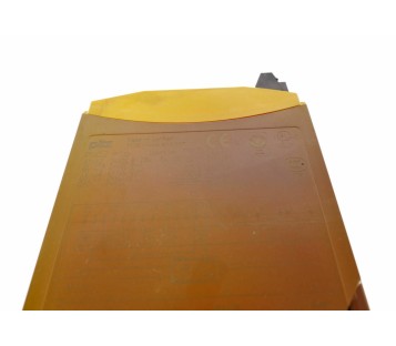 PILZ PNOZ M1P 773100 BURNT FRAGILE CASE NOK